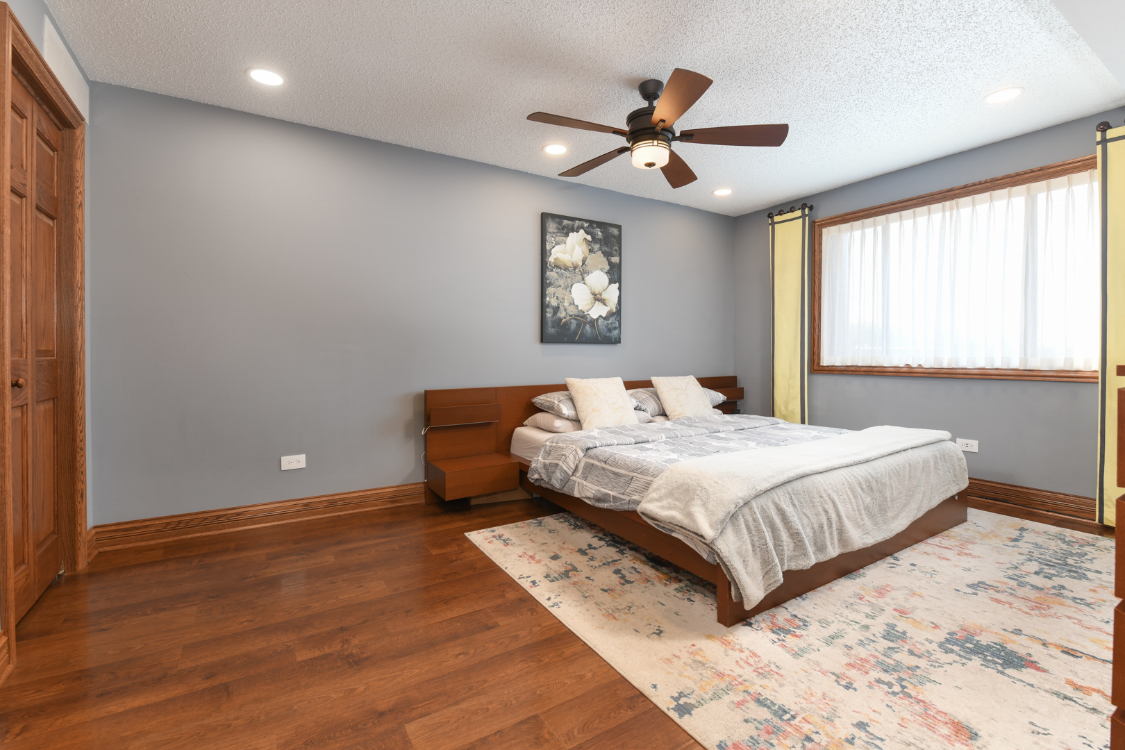 9051 S Roberts Road #307, Hickory Hills, IL 60457