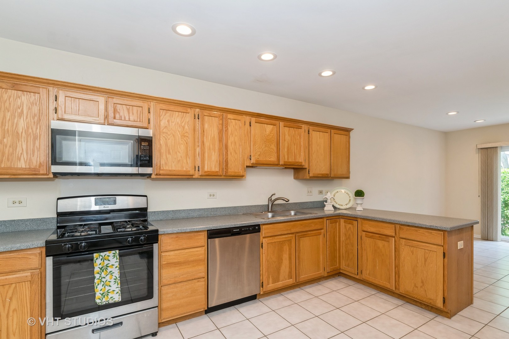 810 Braeman Court, Libertyville, IL 60048