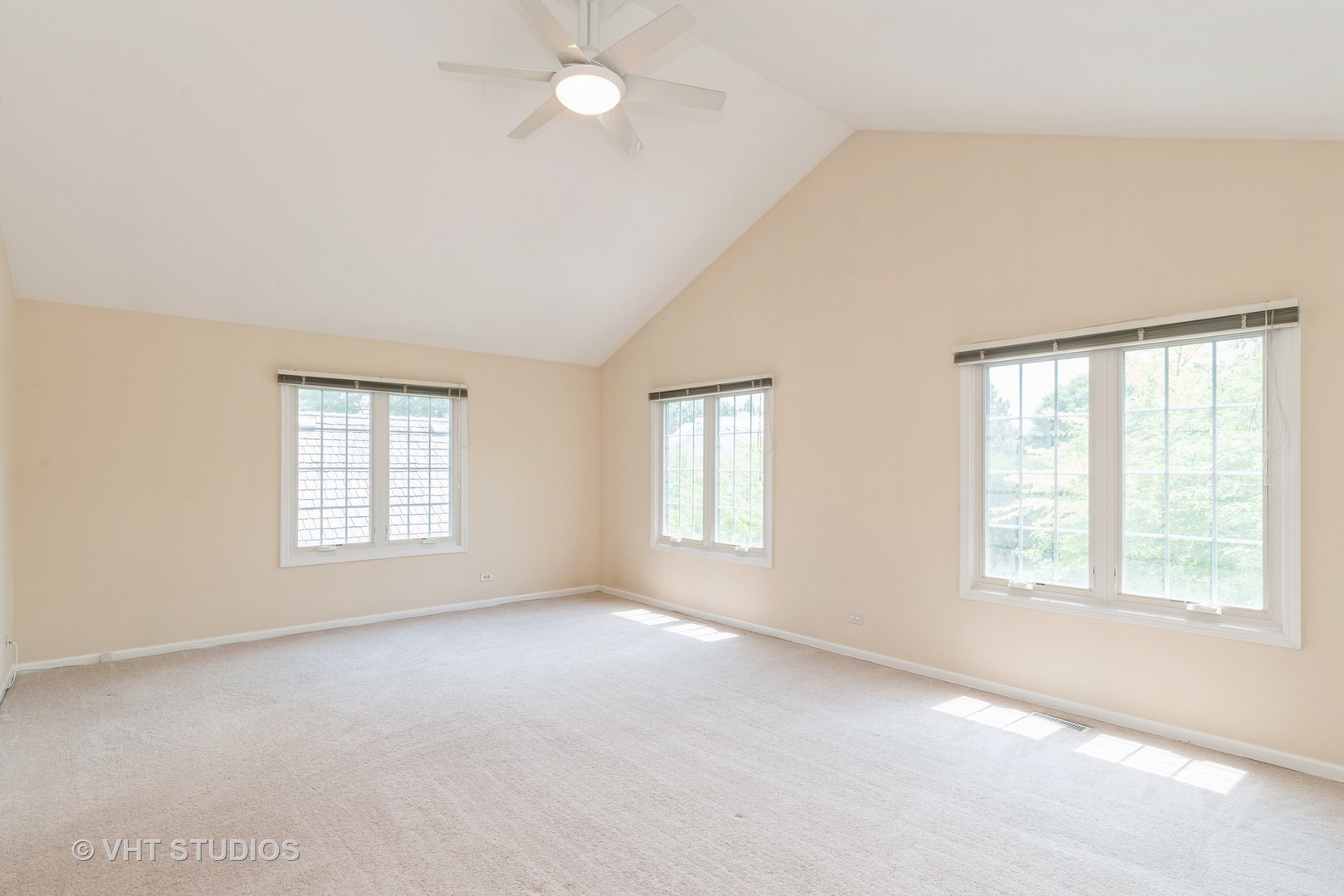 810 Braeman Court, Libertyville, IL 60048
