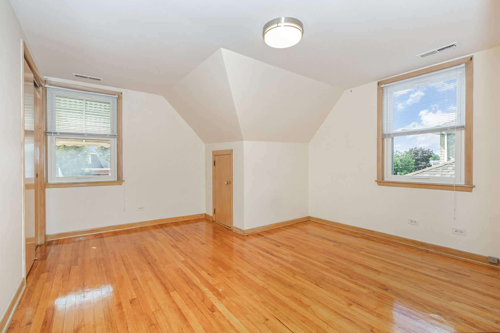 2843 N Moody Avenue, Chicago, IL 60634