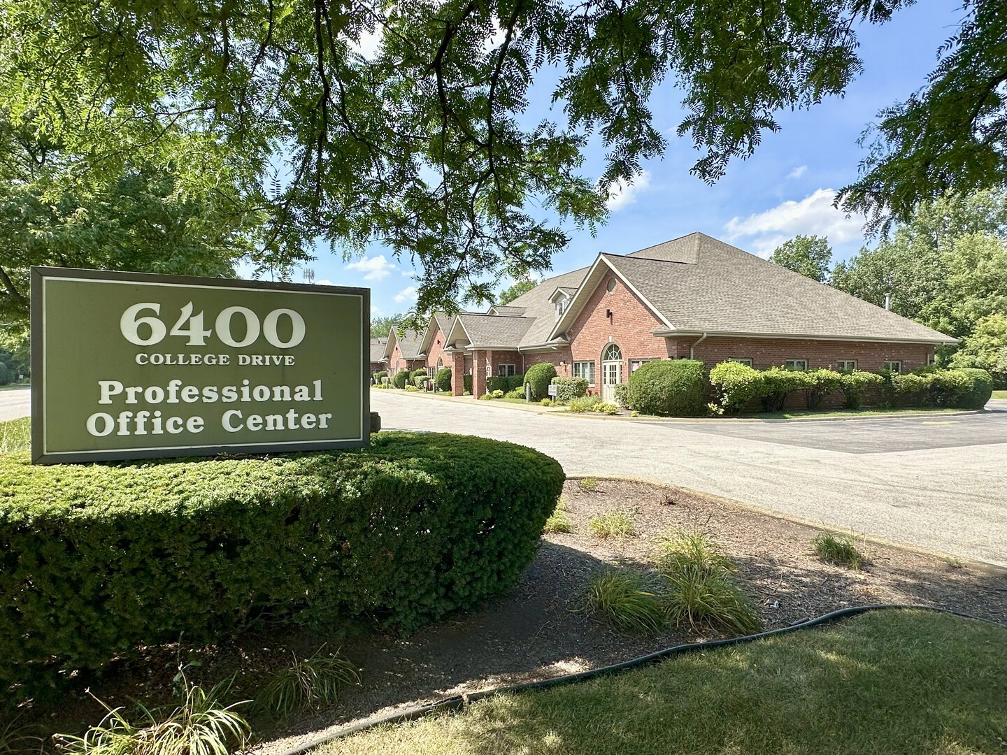 6400 W College Drive, Palos Heights, IL 60463