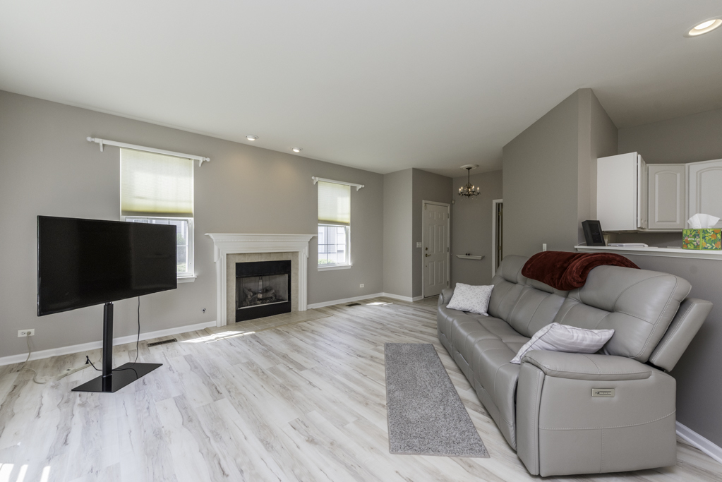 13129 W Shannon Drive #13129, Beach Park, IL 60083