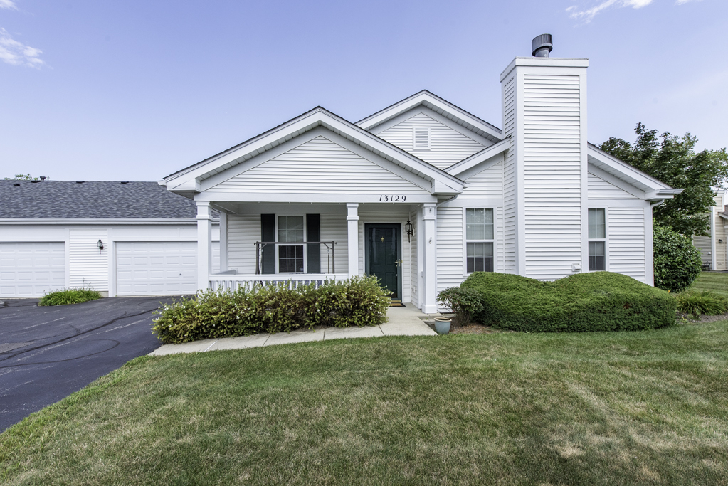 13129 W Shannon Drive #13129, Beach Park, IL 60083