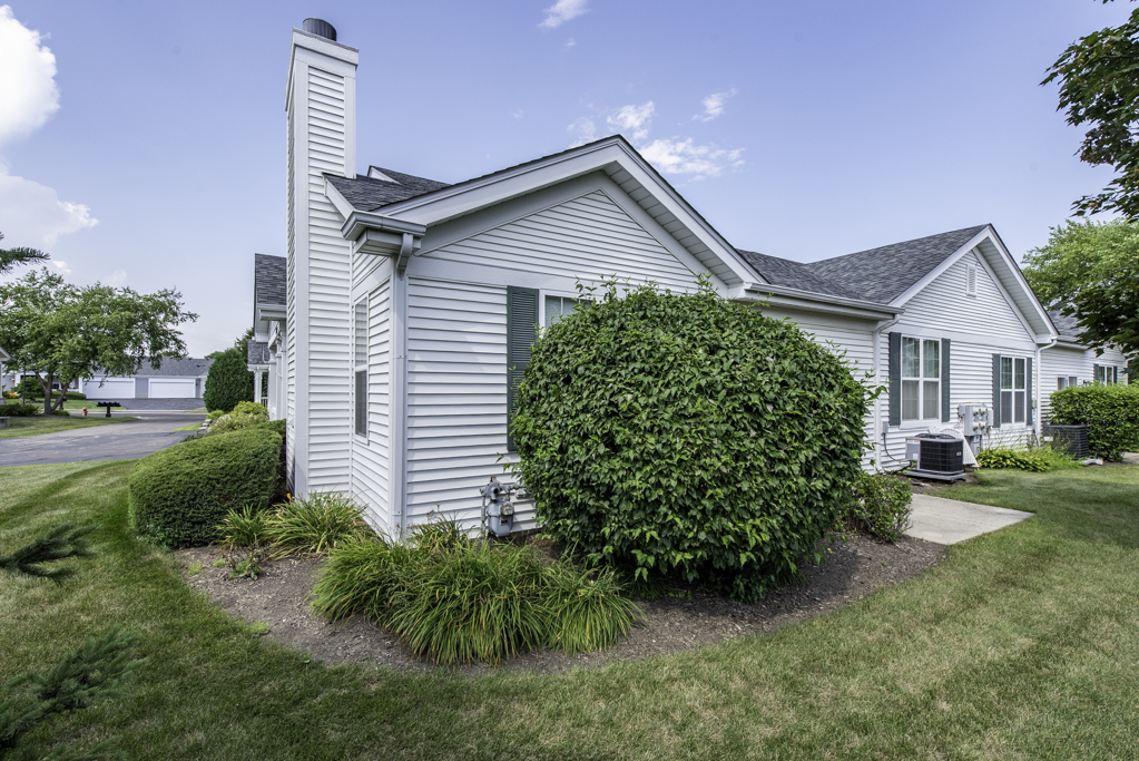 13129 W Shannon Drive #13129, Beach Park, IL 60083