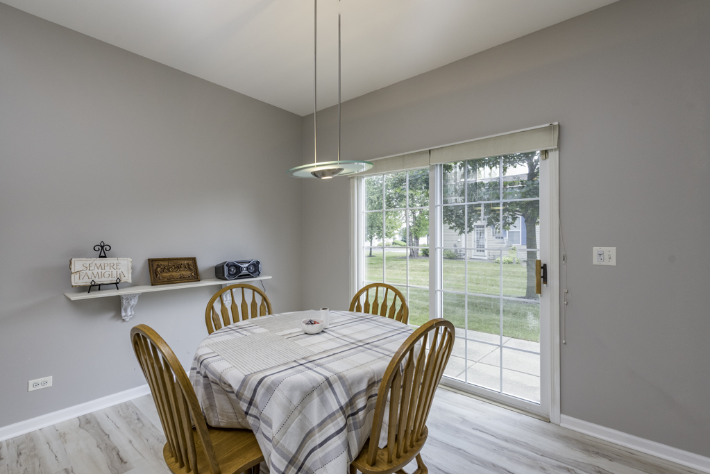 13129 W Shannon Drive #13129, Beach Park, IL 60083