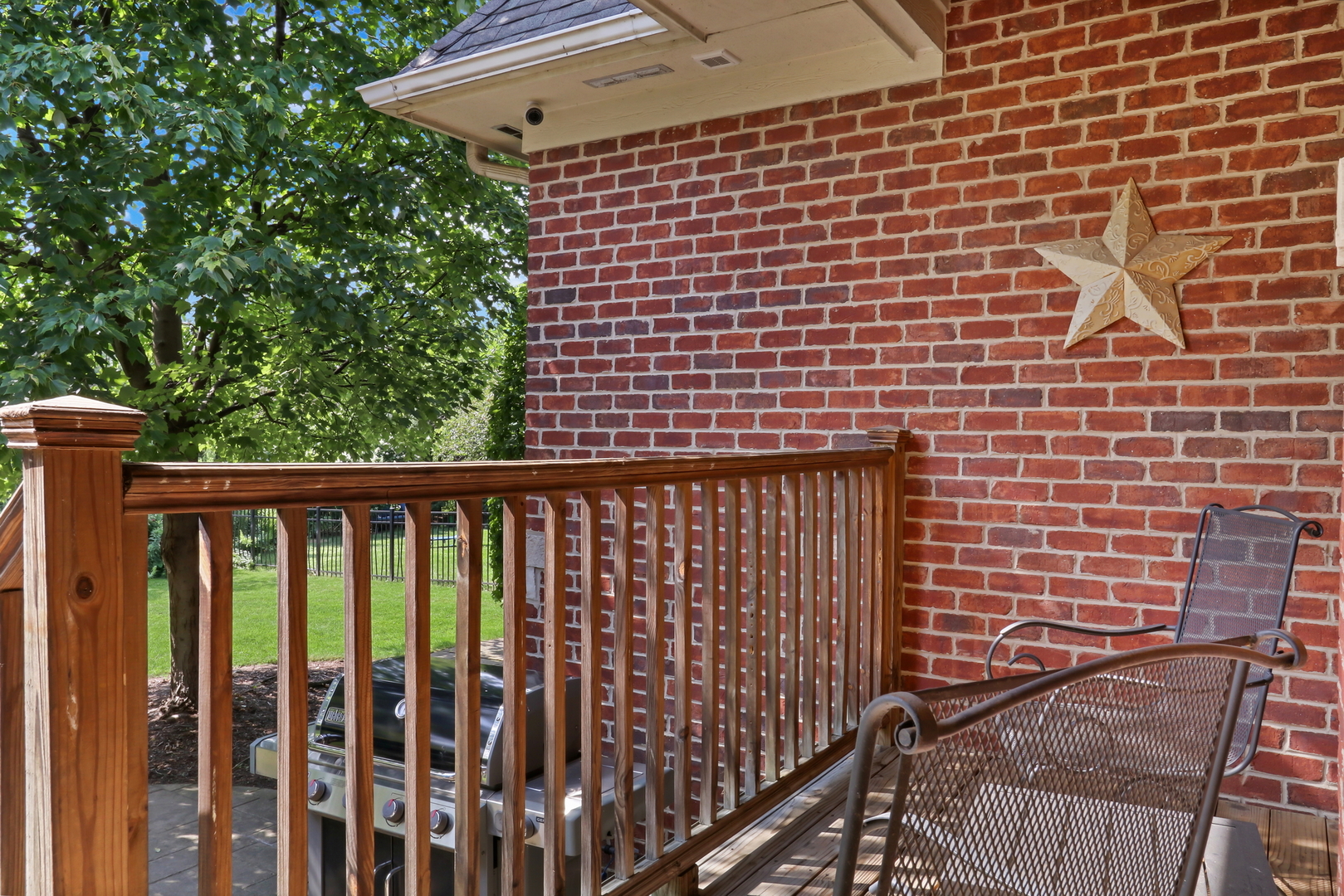 5684 Wolf Road, Western Springs, IL 60558