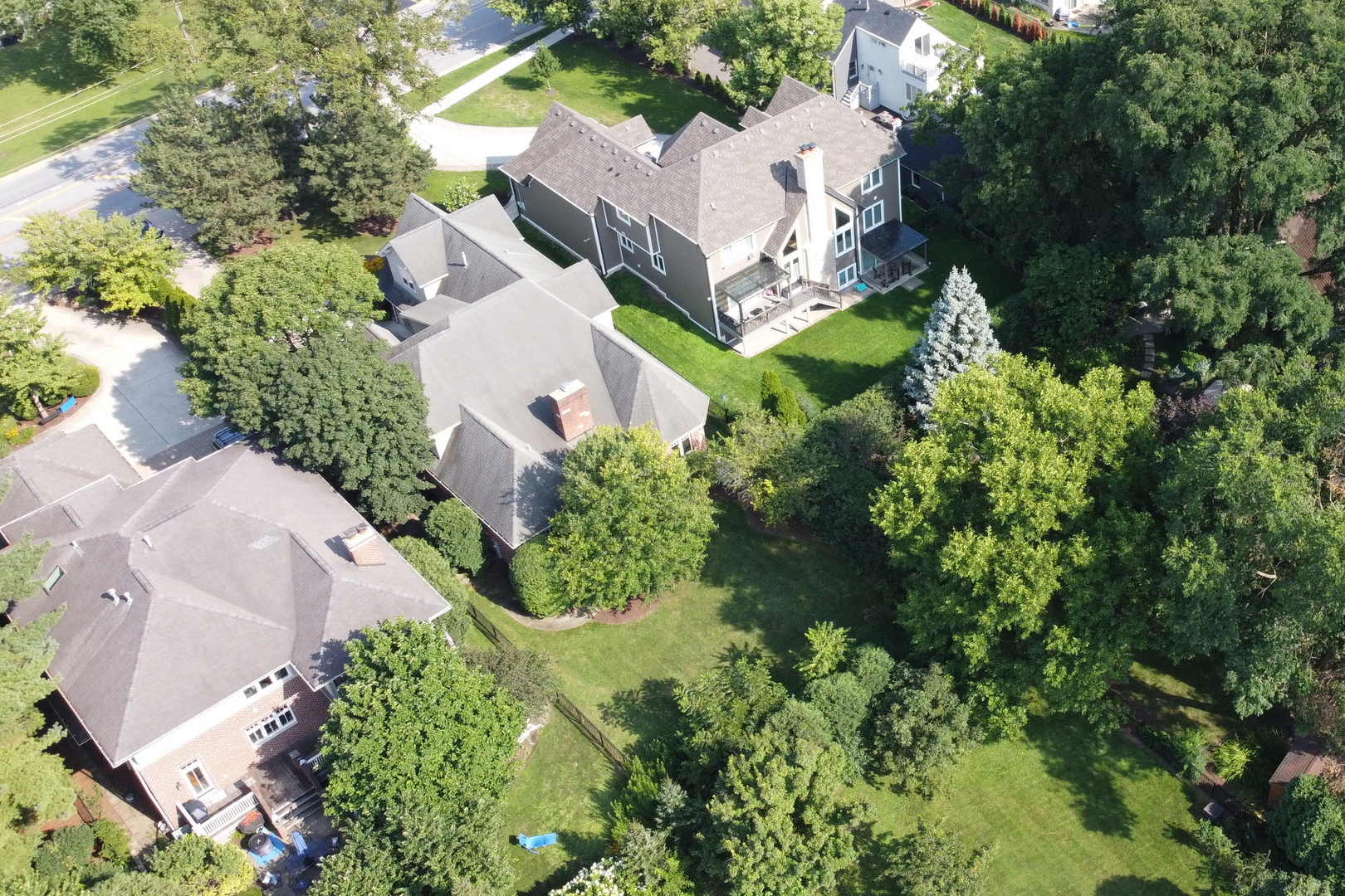 5684 Wolf Road, Western Springs, IL 60558