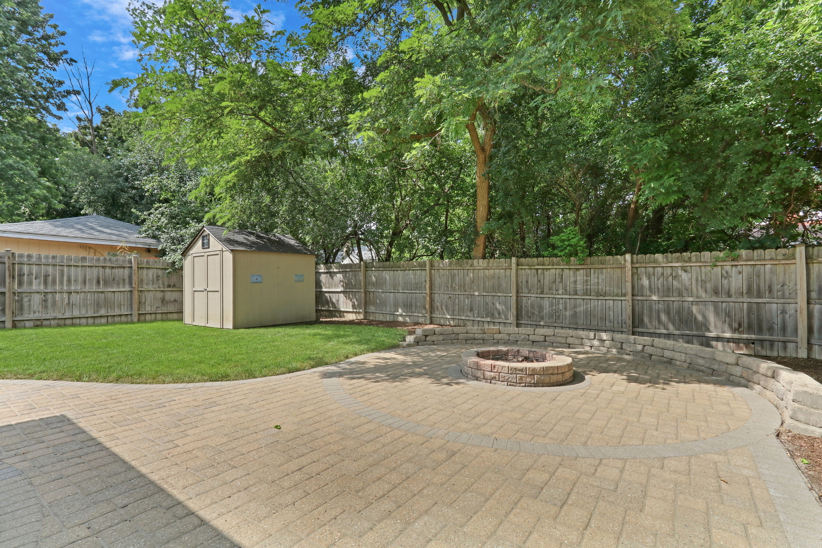 18564 W Main Street, Grayslake, IL 60030