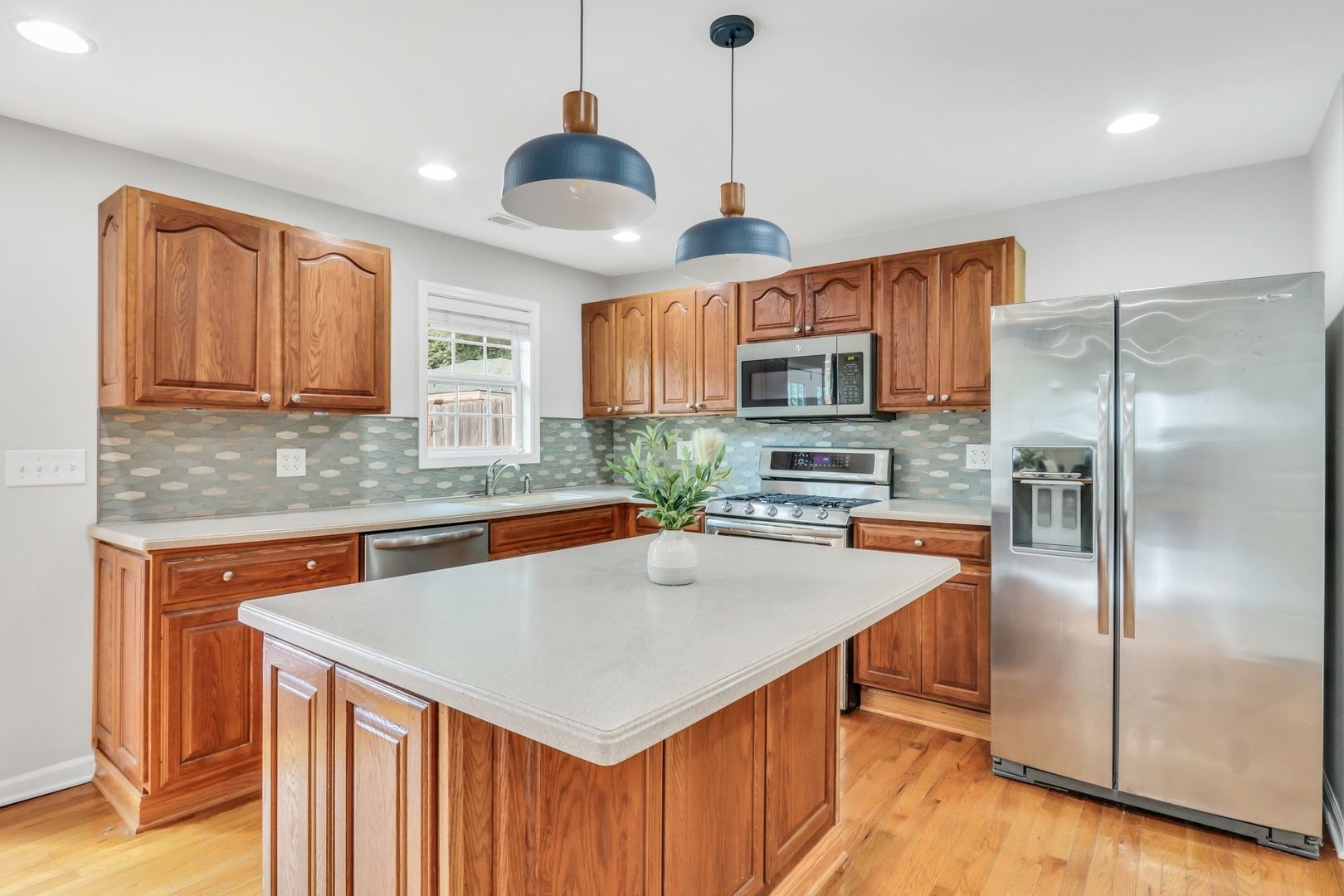 18564 W Main Street, Grayslake, IL 60030