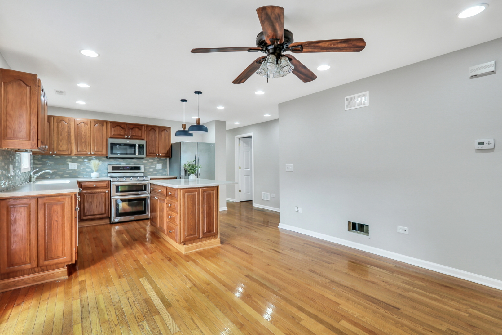 18564 W Main Street, Grayslake, IL 60030