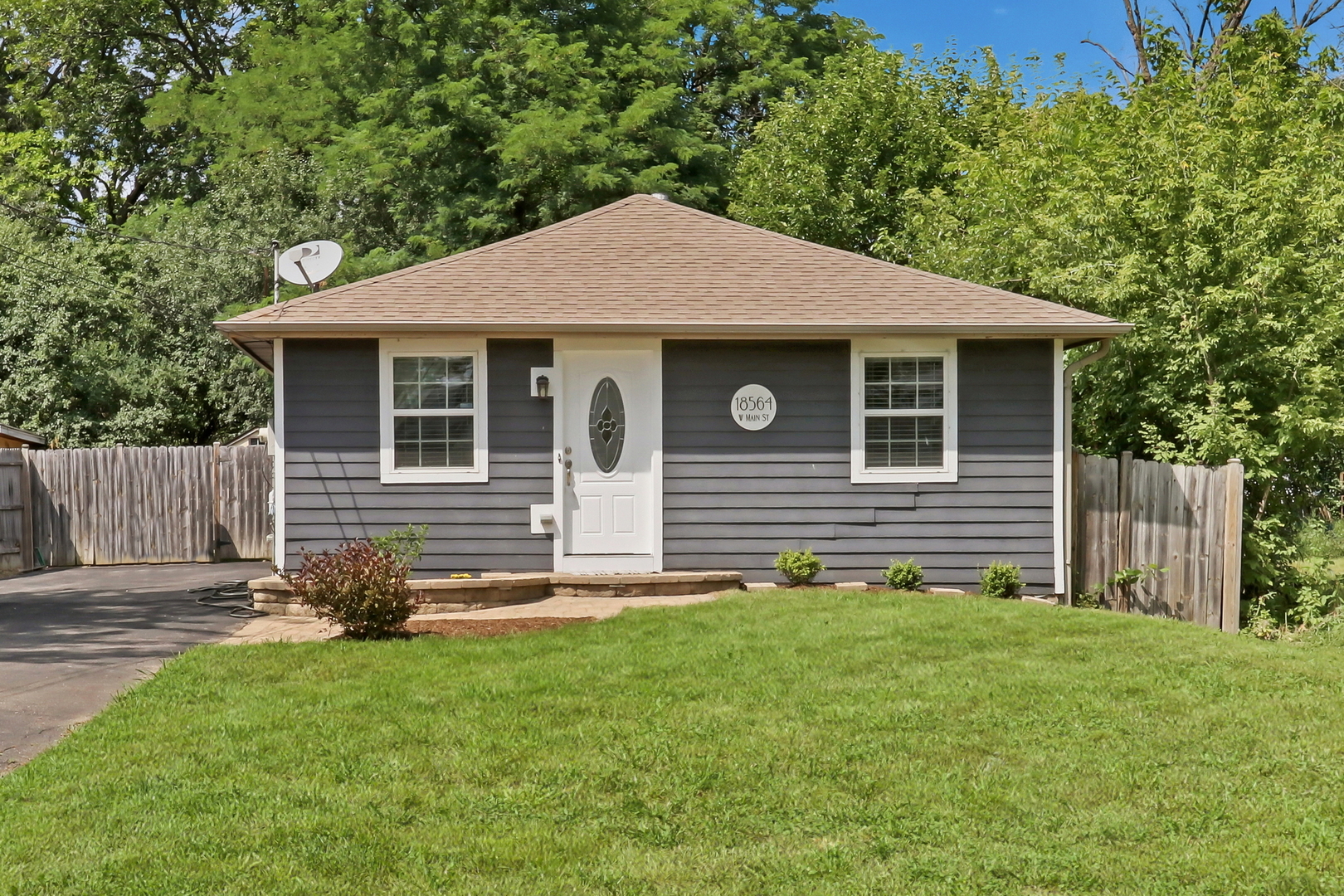 18564 W Main Street, Grayslake, IL 60030