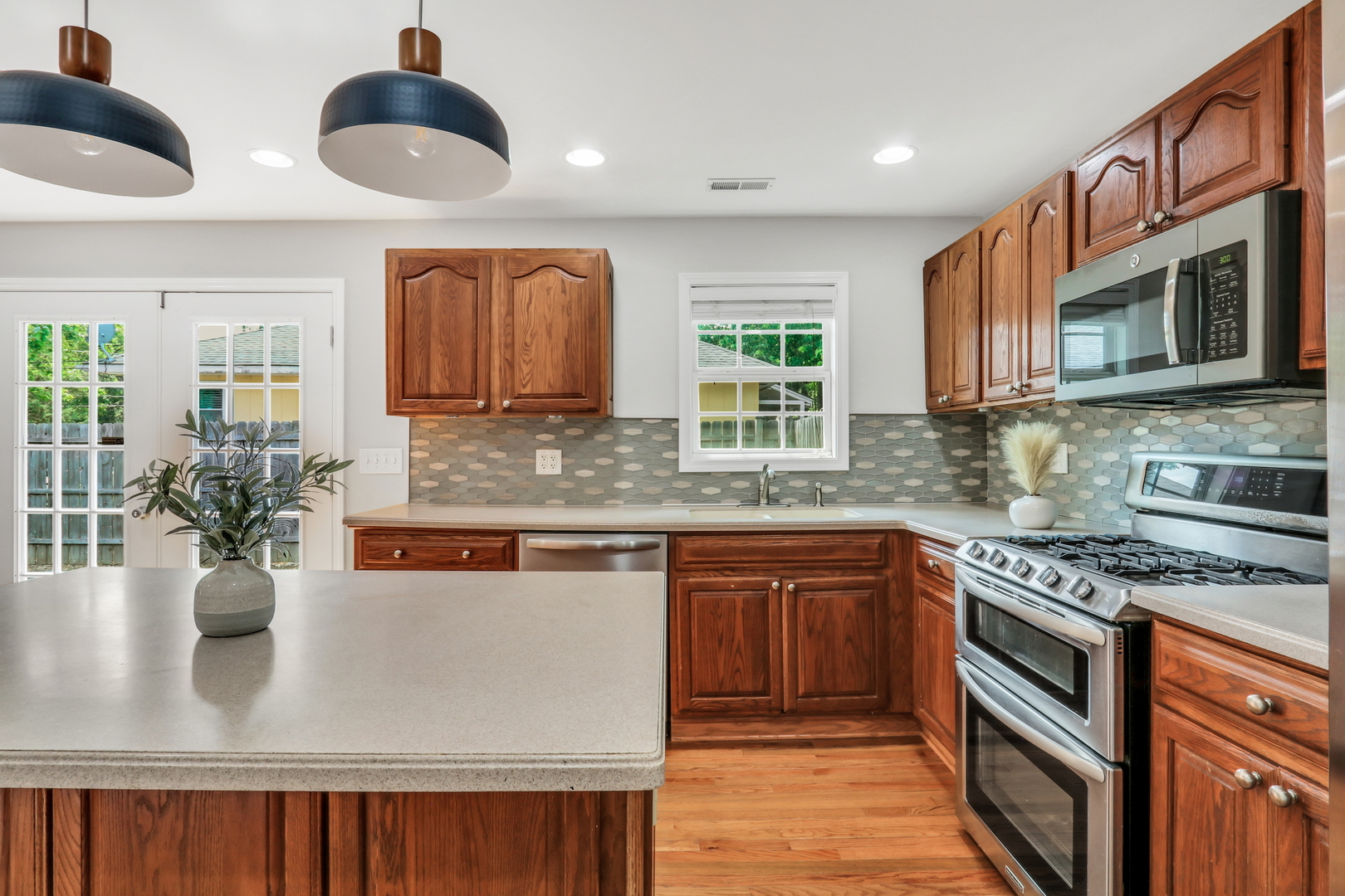 18564 W Main Street, Grayslake, IL 60030