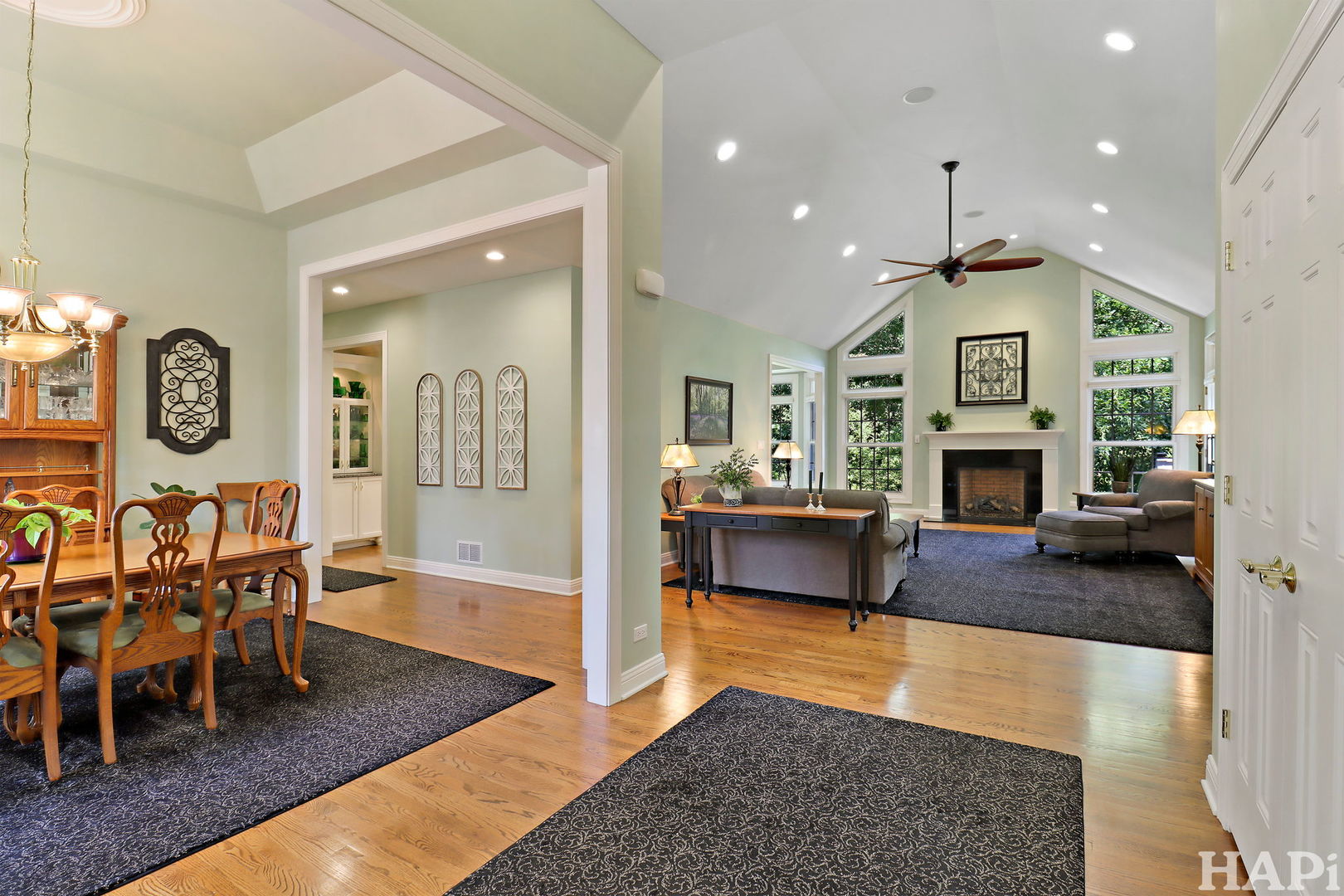 9436 Bellaire Lane, Spring Grove, IL 60081