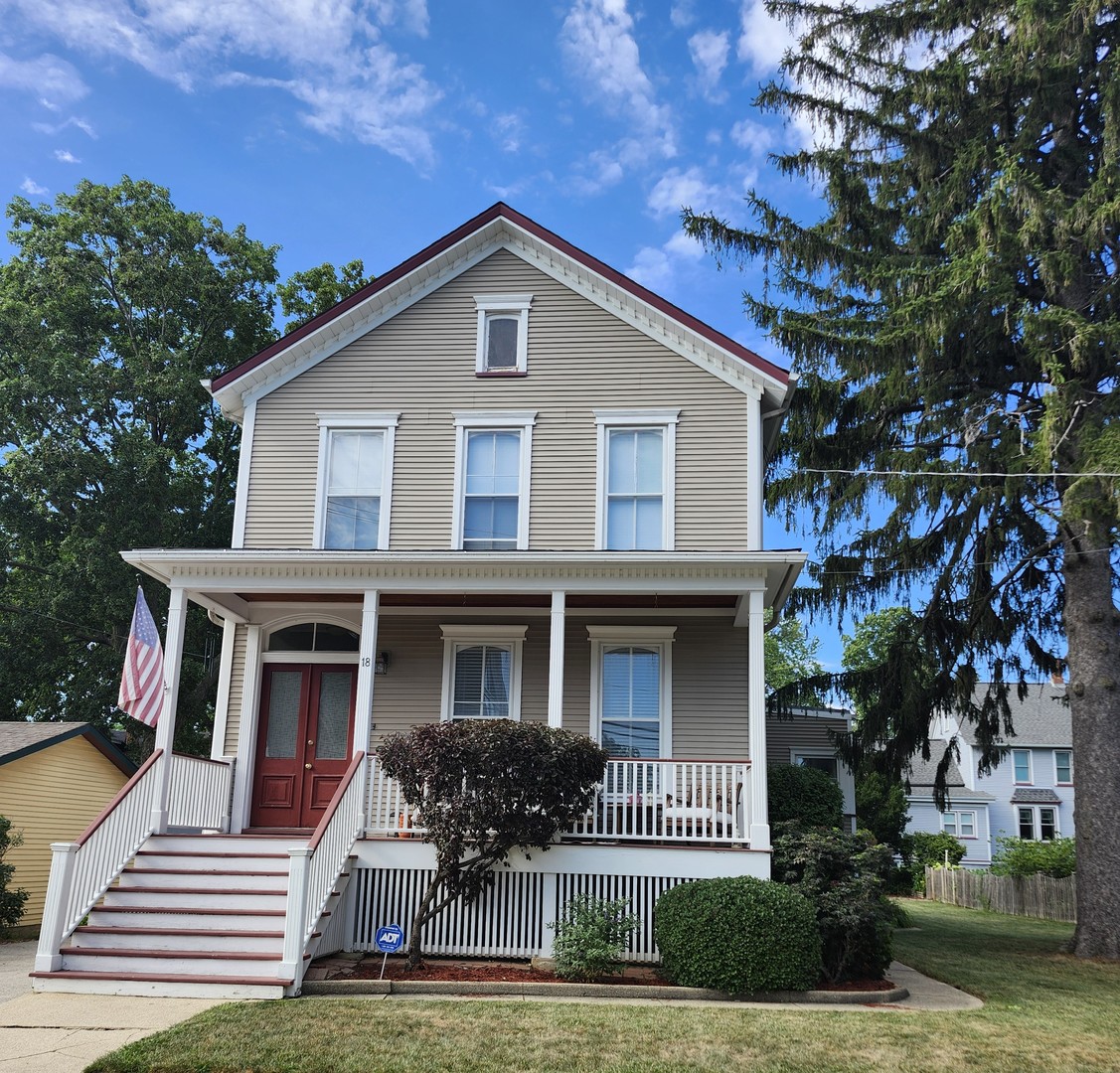18 E Wood Street, Palatine, IL 60067