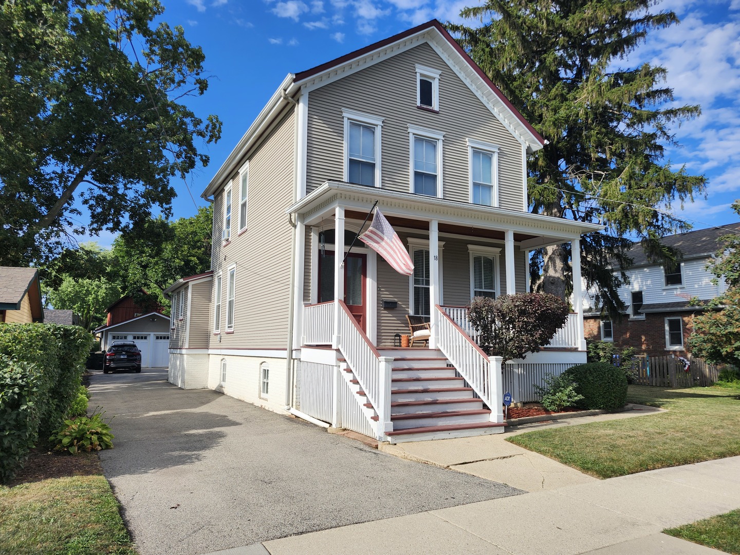 18 E Wood Street, Palatine, IL 60067
