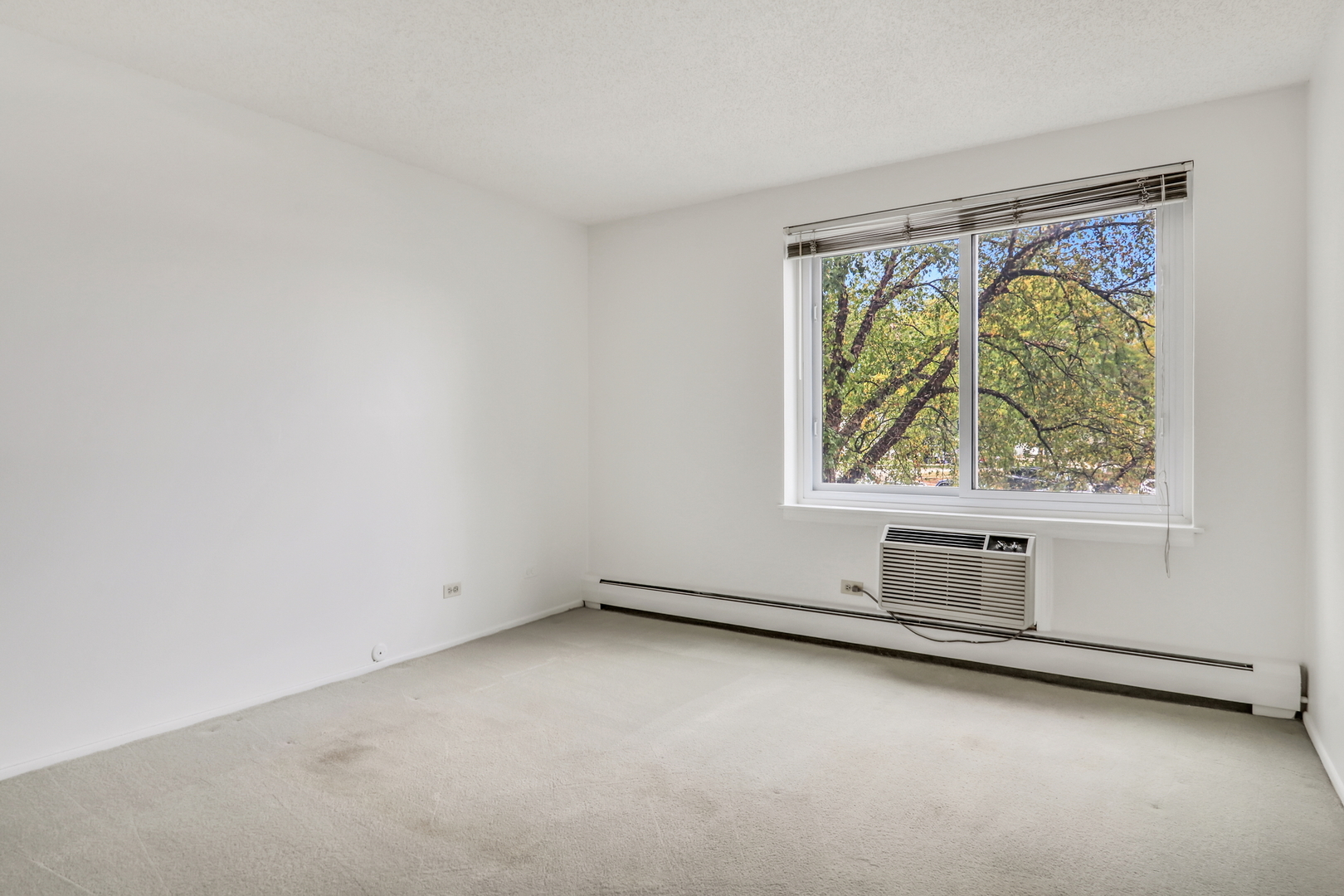 1107 S Old Wilke Road #201, Arlington Heights, IL 60005