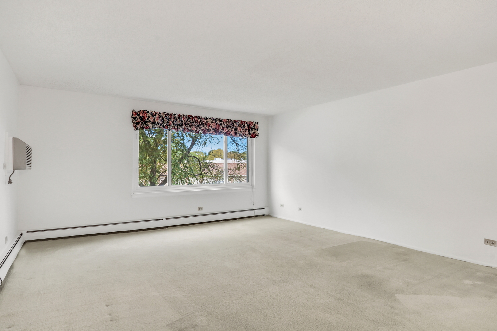 1107 S Old Wilke Road #201, Arlington Heights, IL 60005