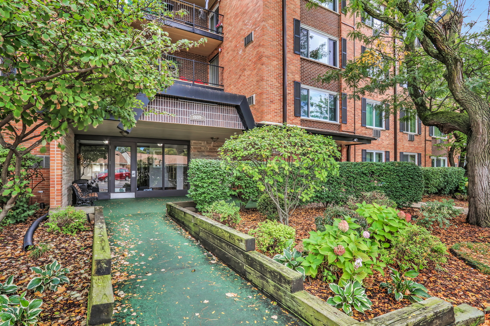 1107 S Old Wilke Road #201, Arlington Heights, IL 60005