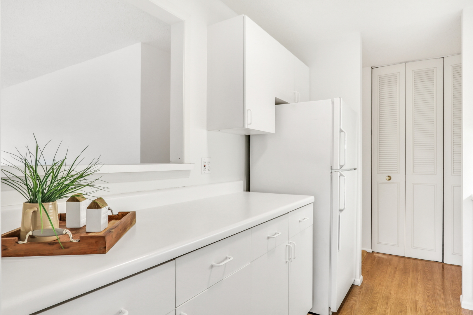 1107 S Old Wilke Road #201, Arlington Heights, IL 60005