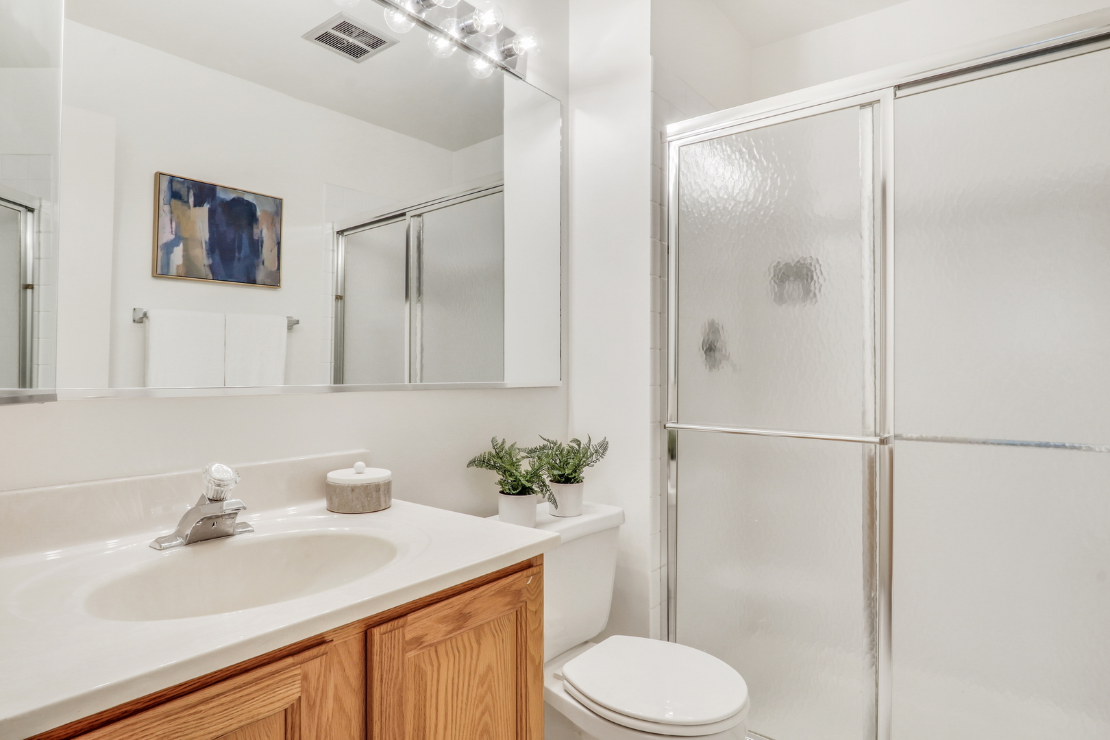 1107 S Old Wilke Road #201, Arlington Heights, IL 60005