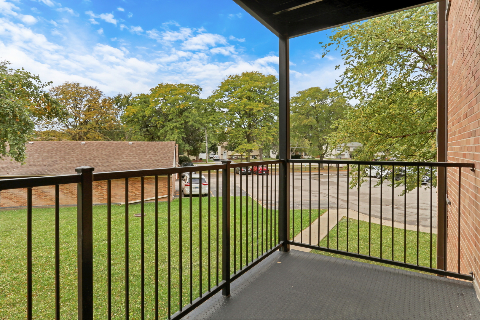 1107 S Old Wilke Road #201, Arlington Heights, IL 60005