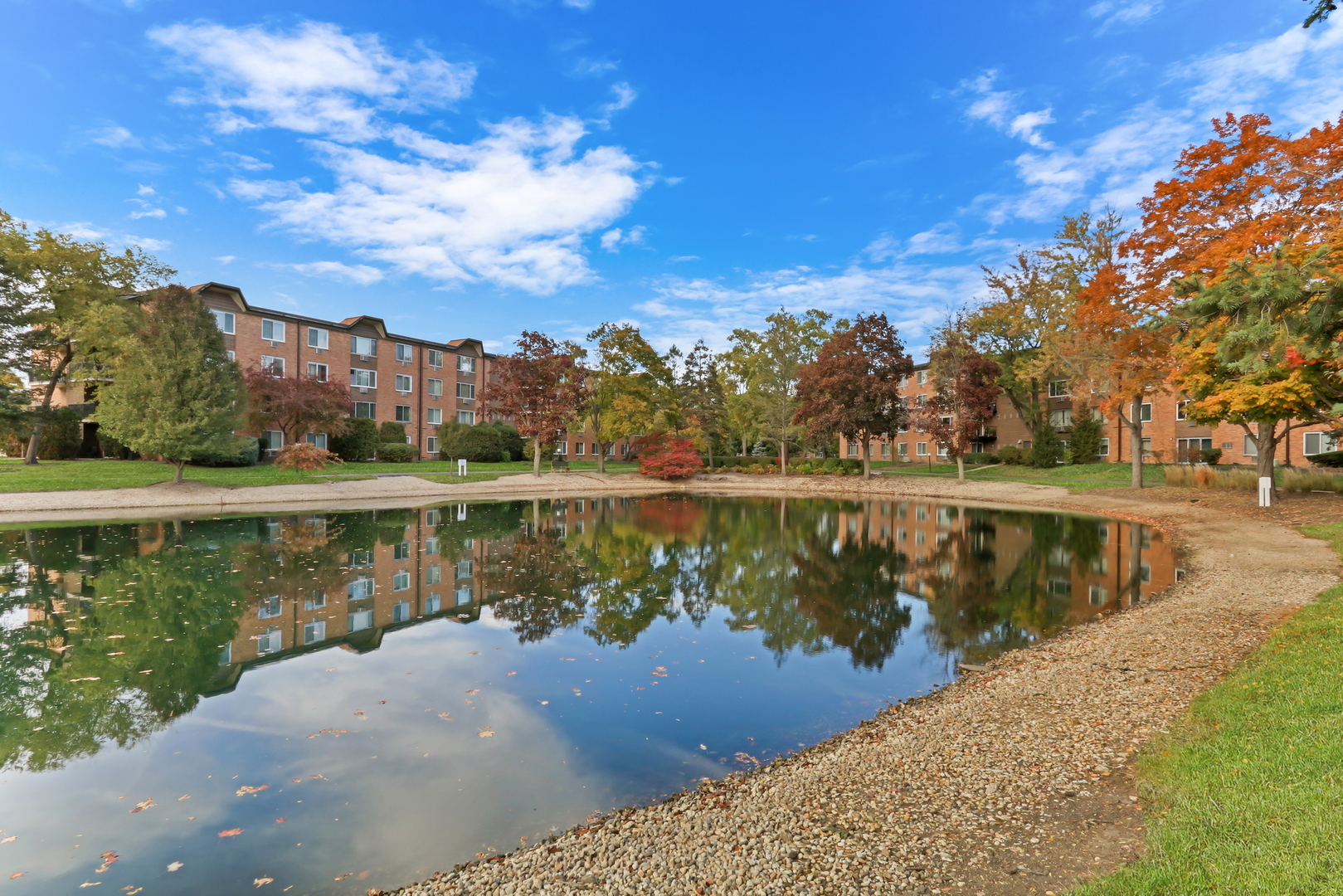 1107 S Old Wilke Road #201, Arlington Heights, IL 60005