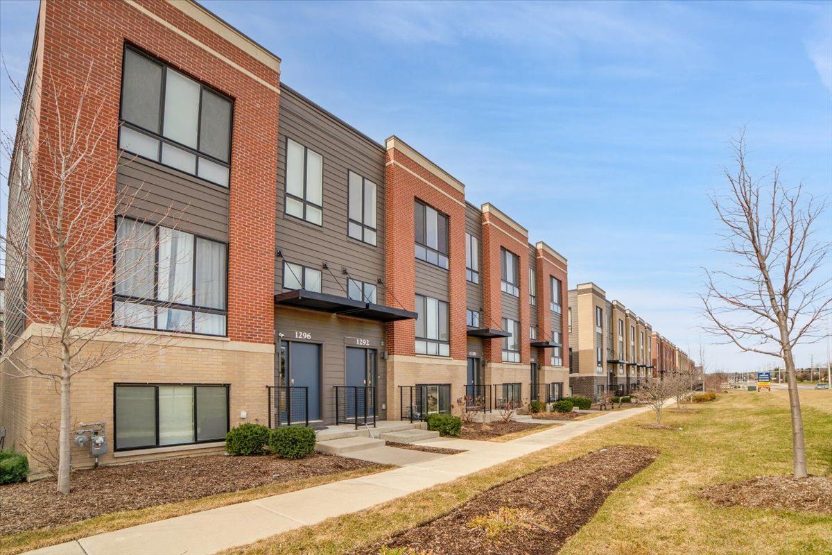 1292 Quadrant Lane, Schaumburg, IL 60173