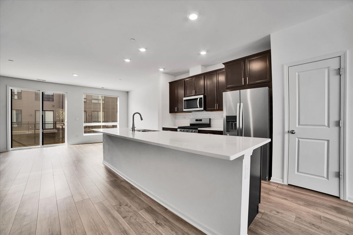 1292 Quadrant Lane, Schaumburg, IL 60173