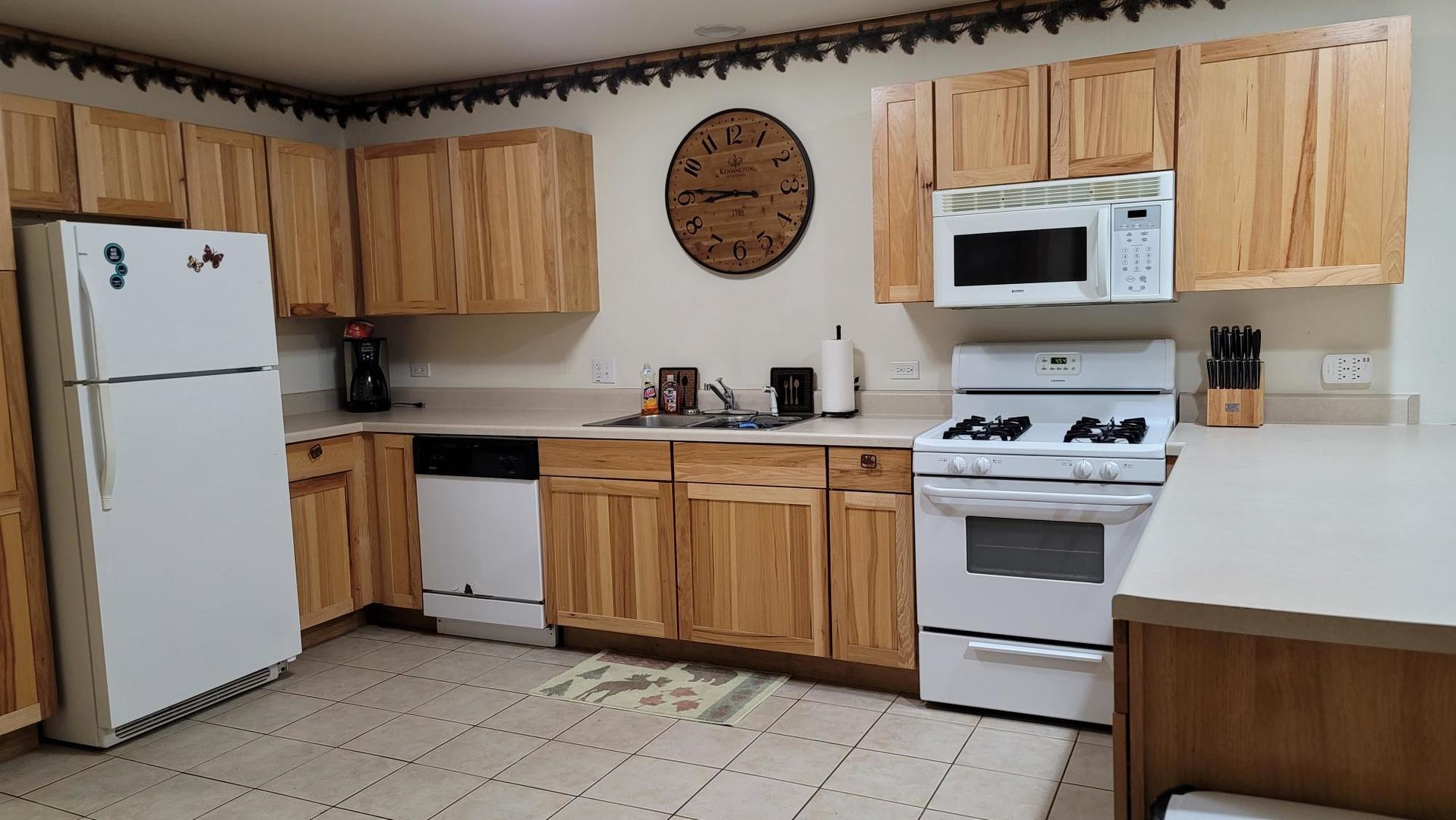 2643 N IL Route 178 Highway #2-4, Utica, IL 61373