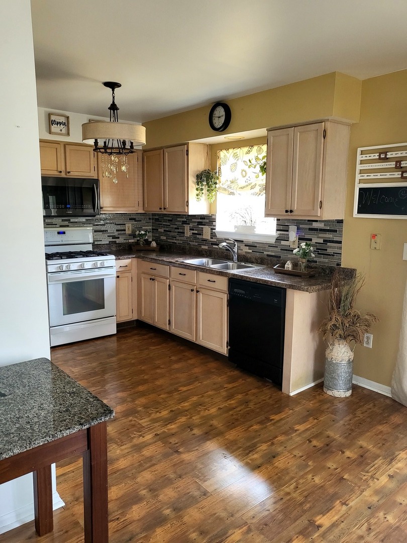20860 W Ames Court, Plainfield, IL 60544