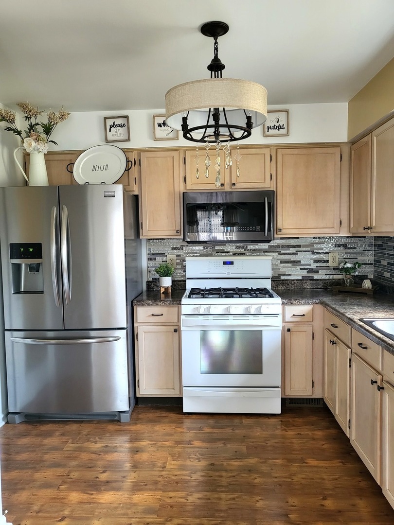 20860 W Ames Court, Plainfield, IL 60544