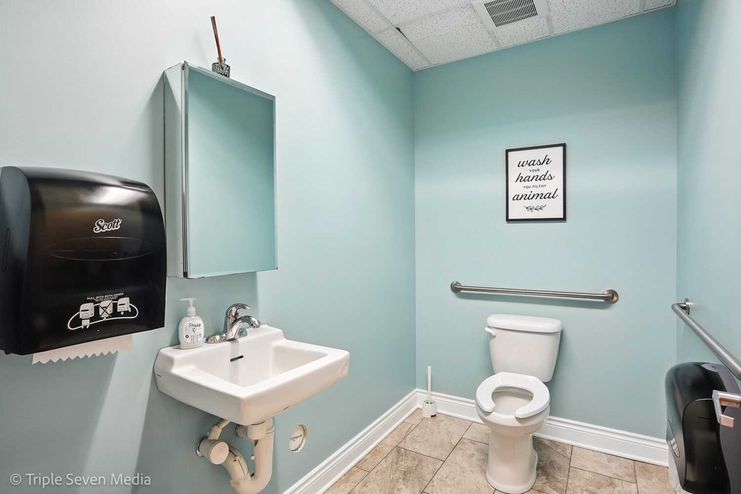 9000 W 79th Street, Justice, IL 60458