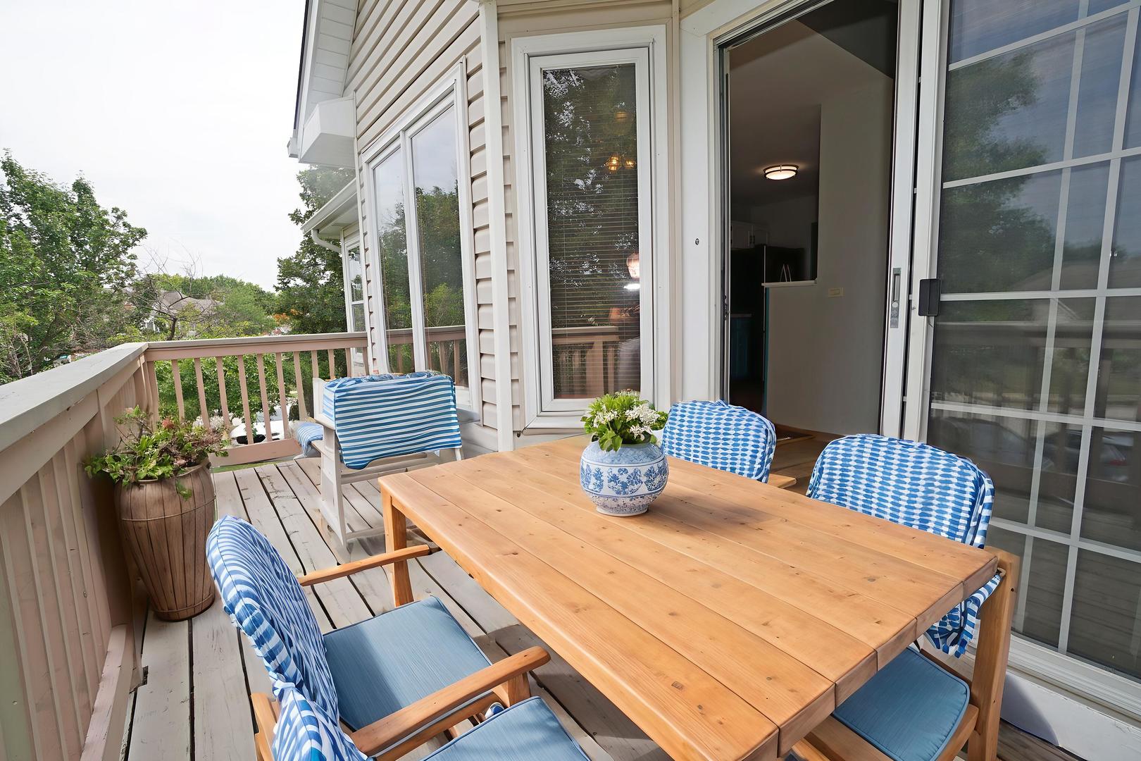 131 Red Fox Lane #C, Elk Grove Village, IL 60007