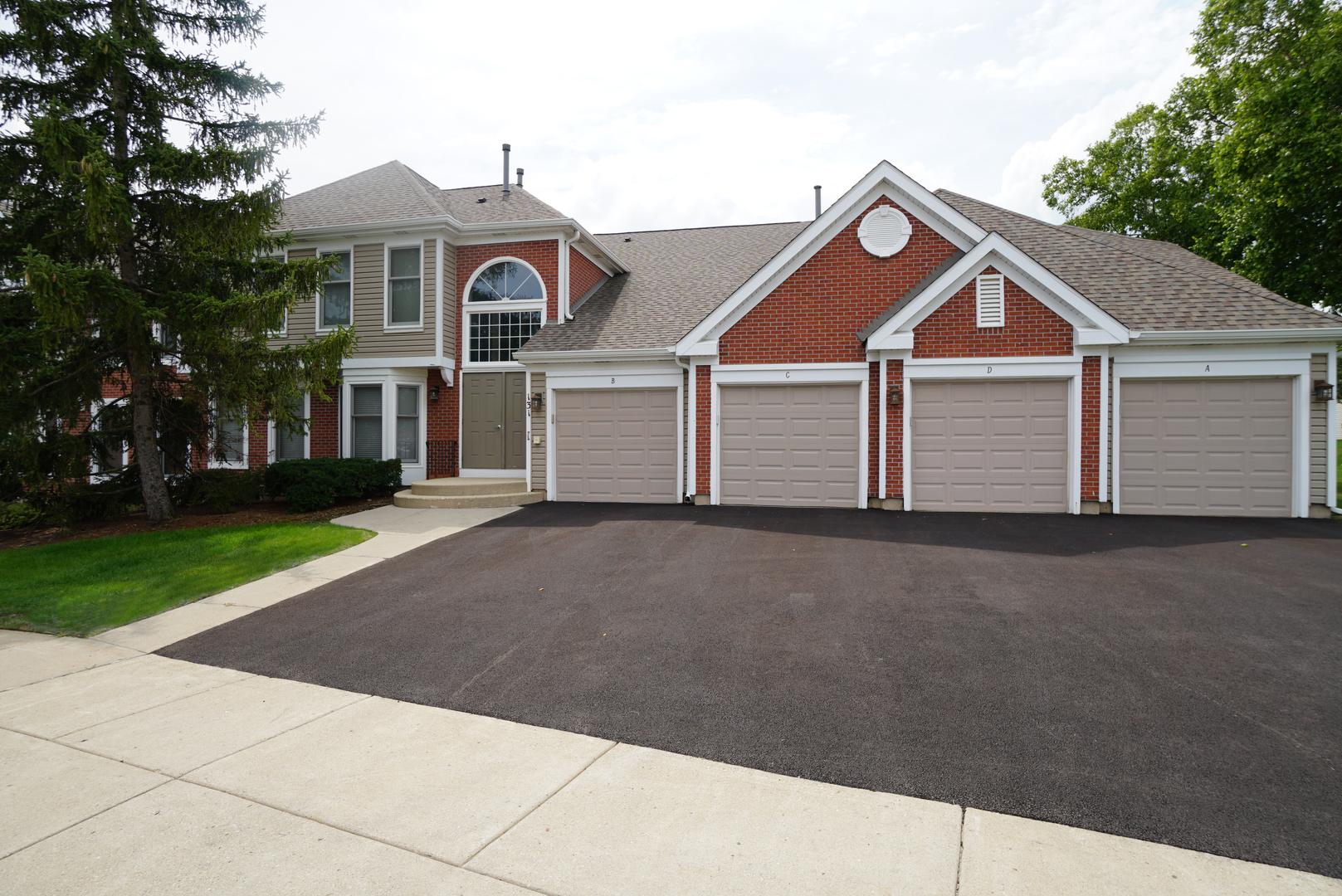 131 Red Fox Lane #C, Elk Grove Village, IL 60007