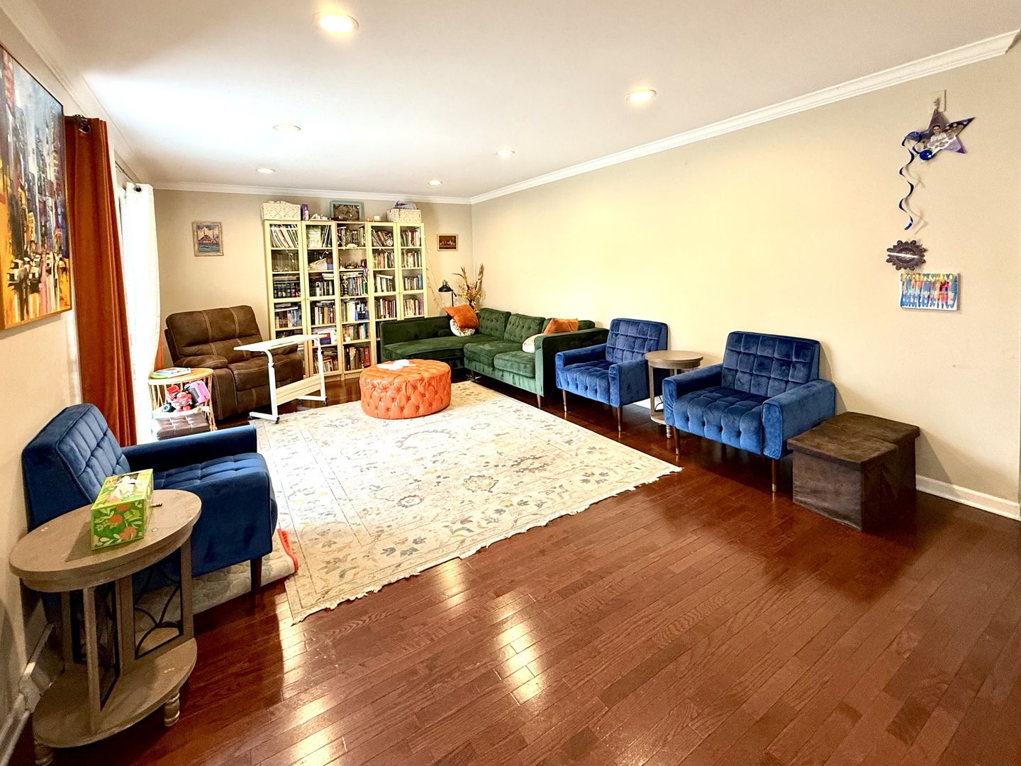 9s525 ALLISON Court, Willowbrook, IL 60527