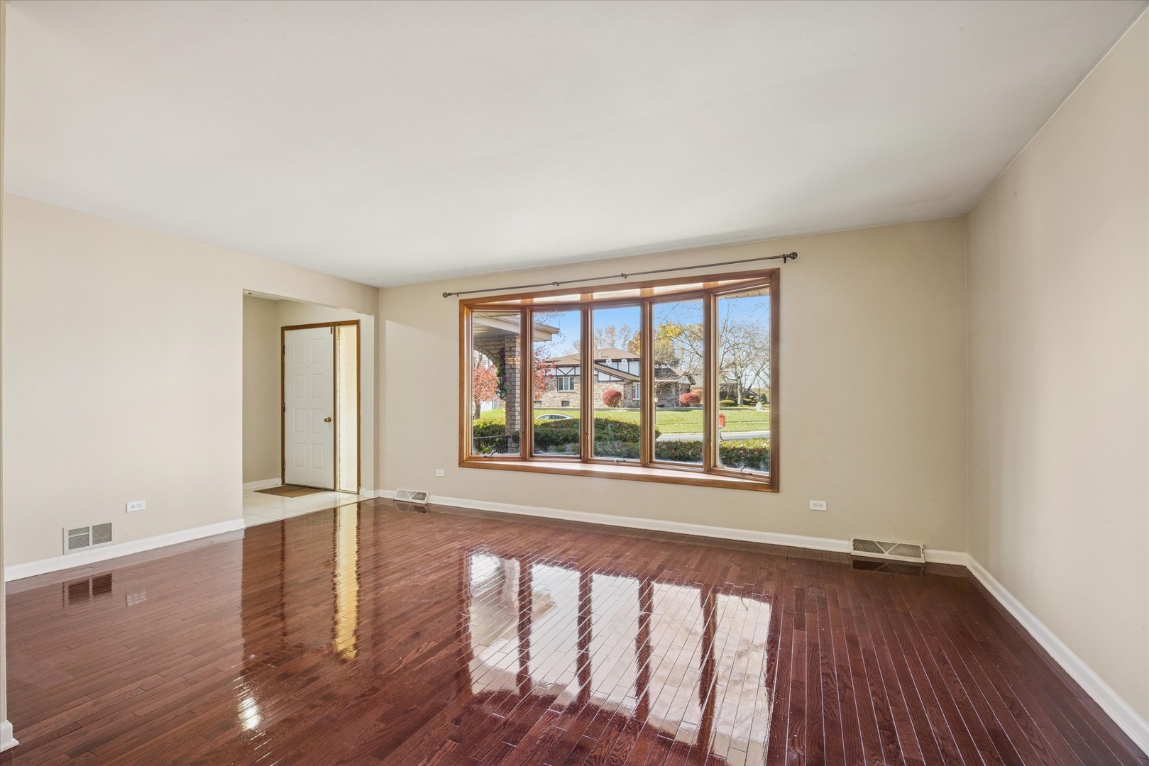 9s525 ALLISON Court, Willowbrook, IL 60527