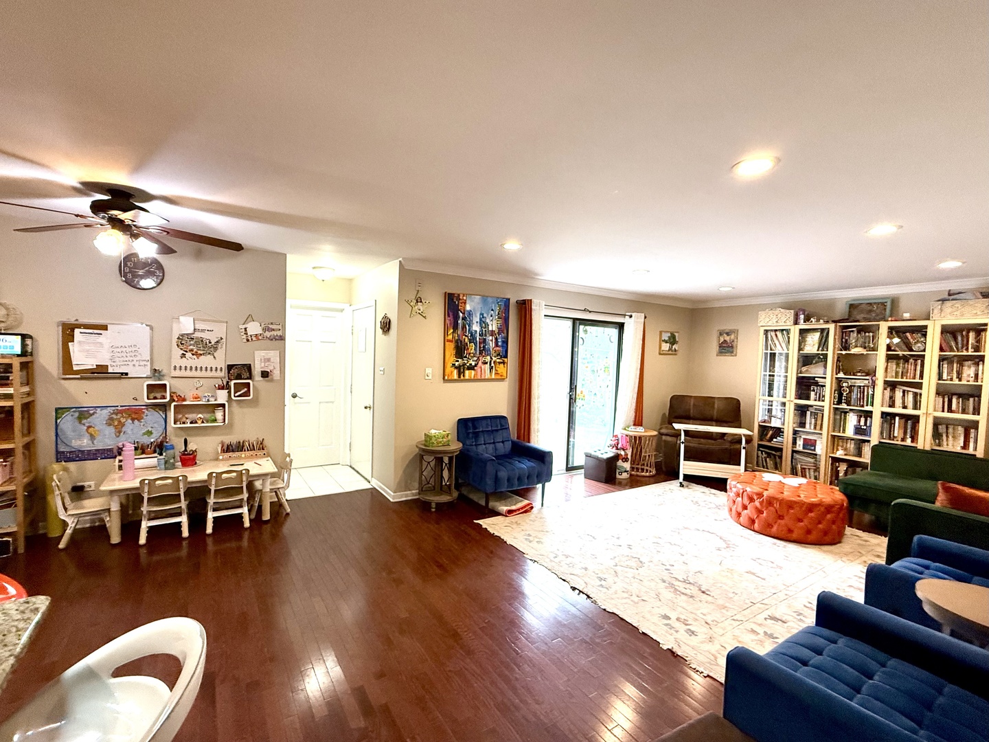 9s525 ALLISON Court, Willowbrook, IL 60527