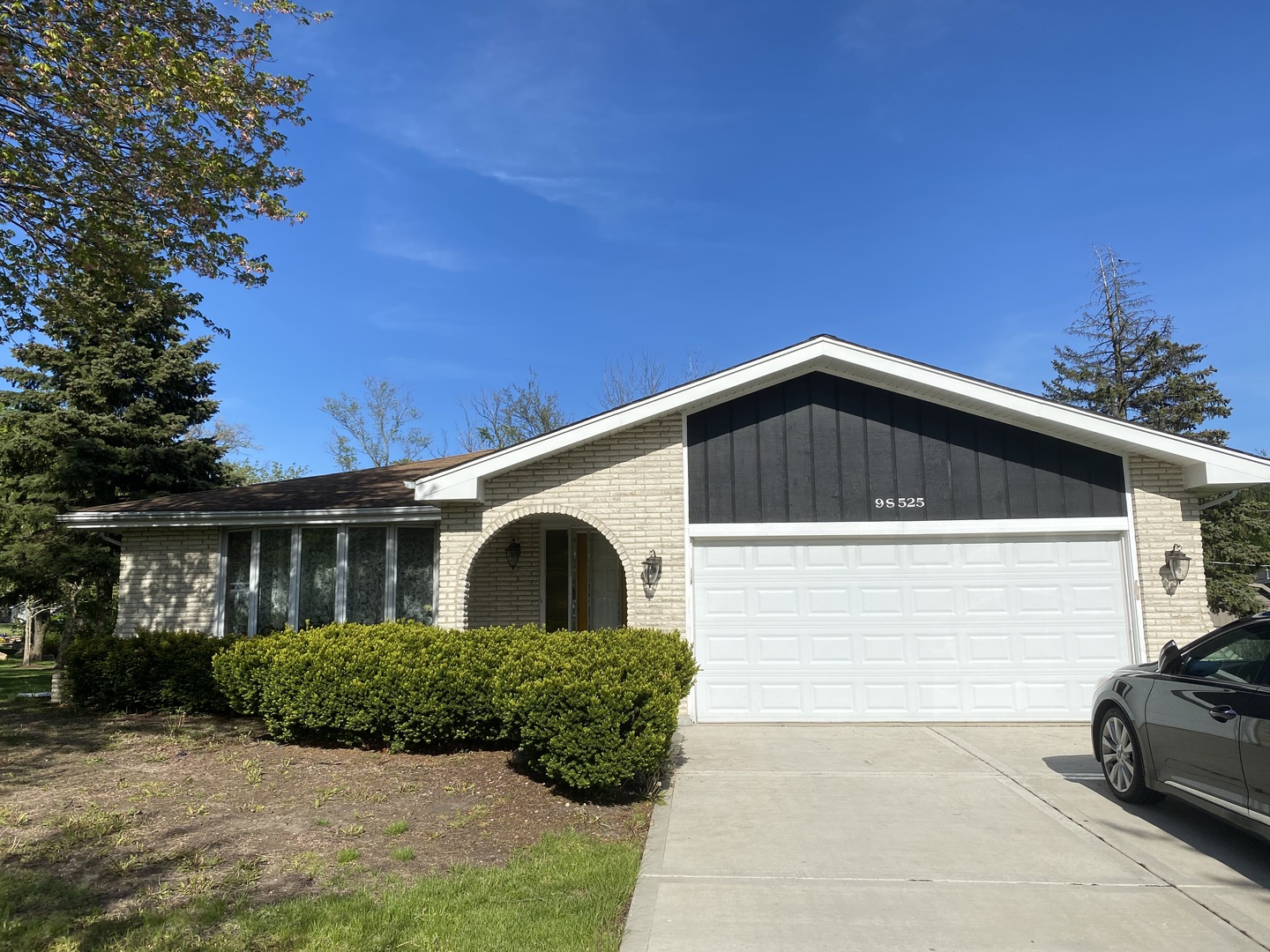 9s525 ALLISON Court, Willowbrook, IL 60527