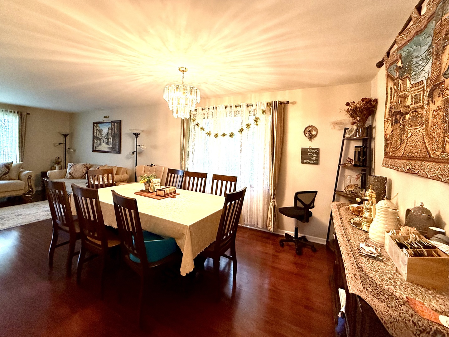 9s525 ALLISON Court, Willowbrook, IL 60527