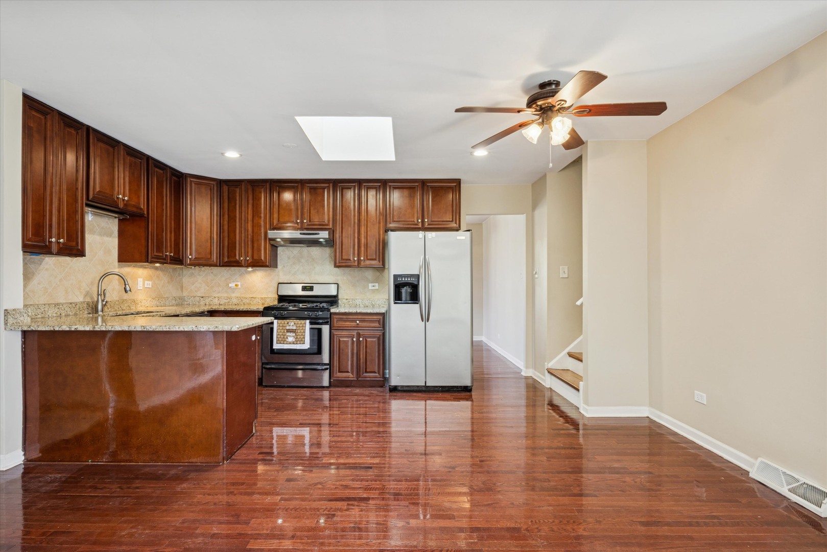 9s525 ALLISON Court, Willowbrook, IL 60527