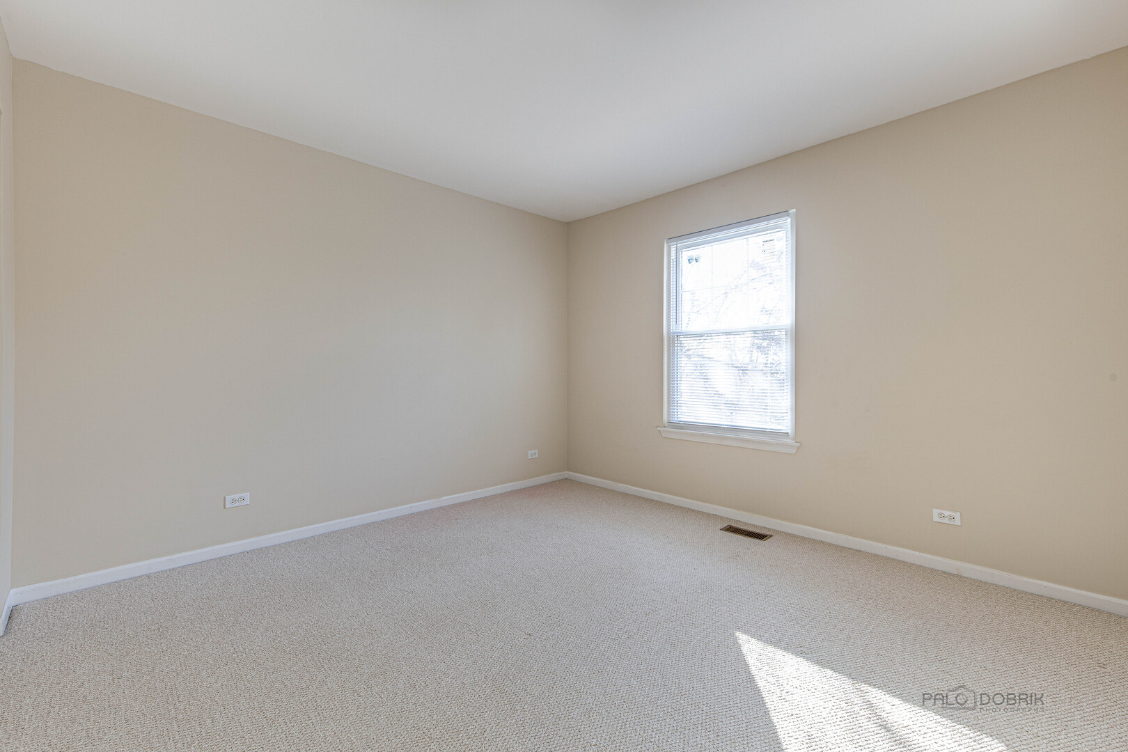 348 PINE LAKE Circle, Vernon Hills, IL 60061