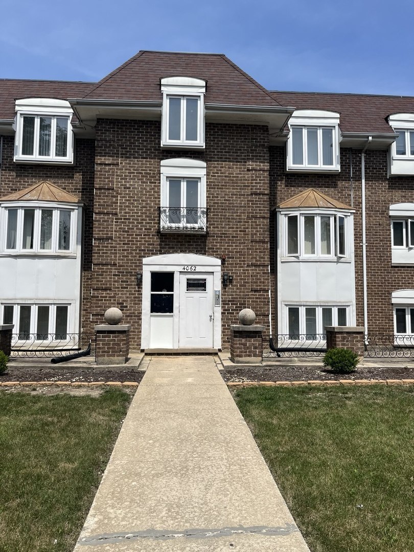 4062 Charleston Road #1E, Matteson, IL 60443