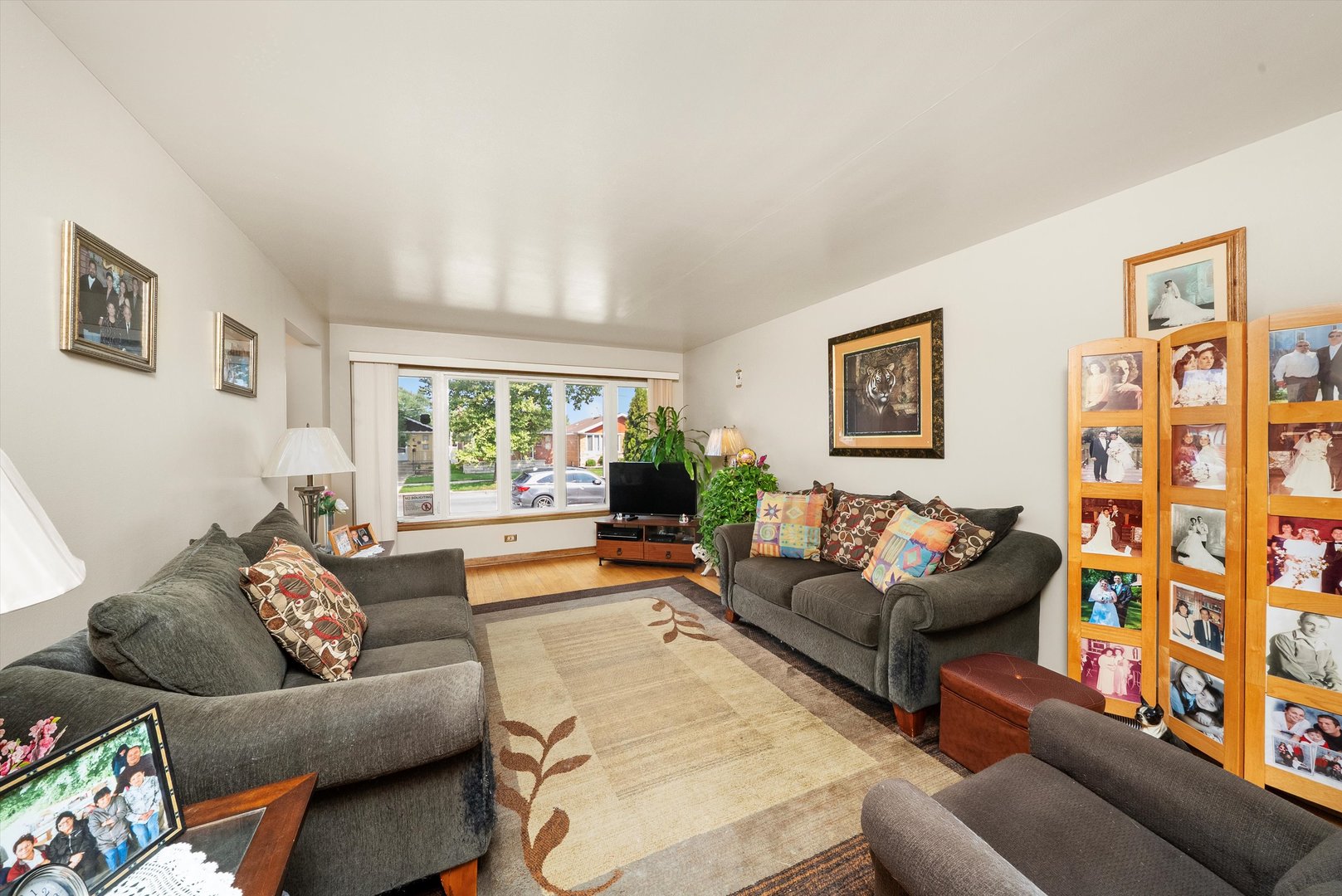 8326 S Kostner Avenue, Chicago, IL 60652