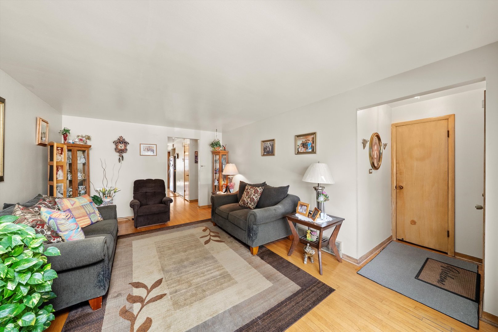 8326 S Kostner Avenue, Chicago, IL 60652