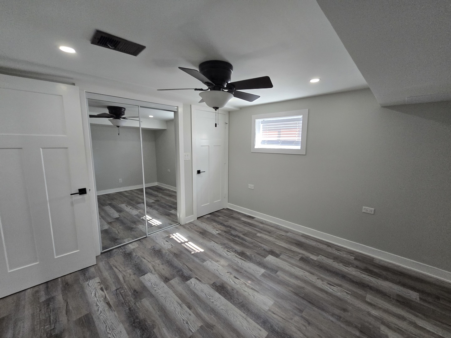 14045 Bensley Avenue, Burnham, IL 60633