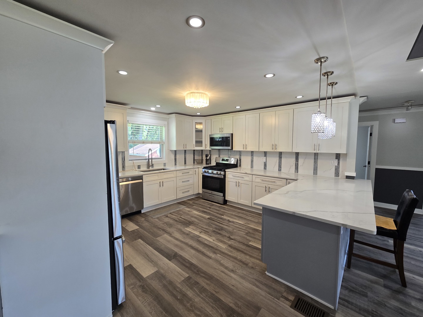 14045 Bensley Avenue, Burnham, IL 60633