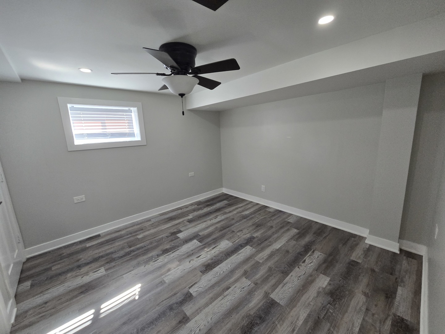 14045 Bensley Avenue, Burnham, IL 60633