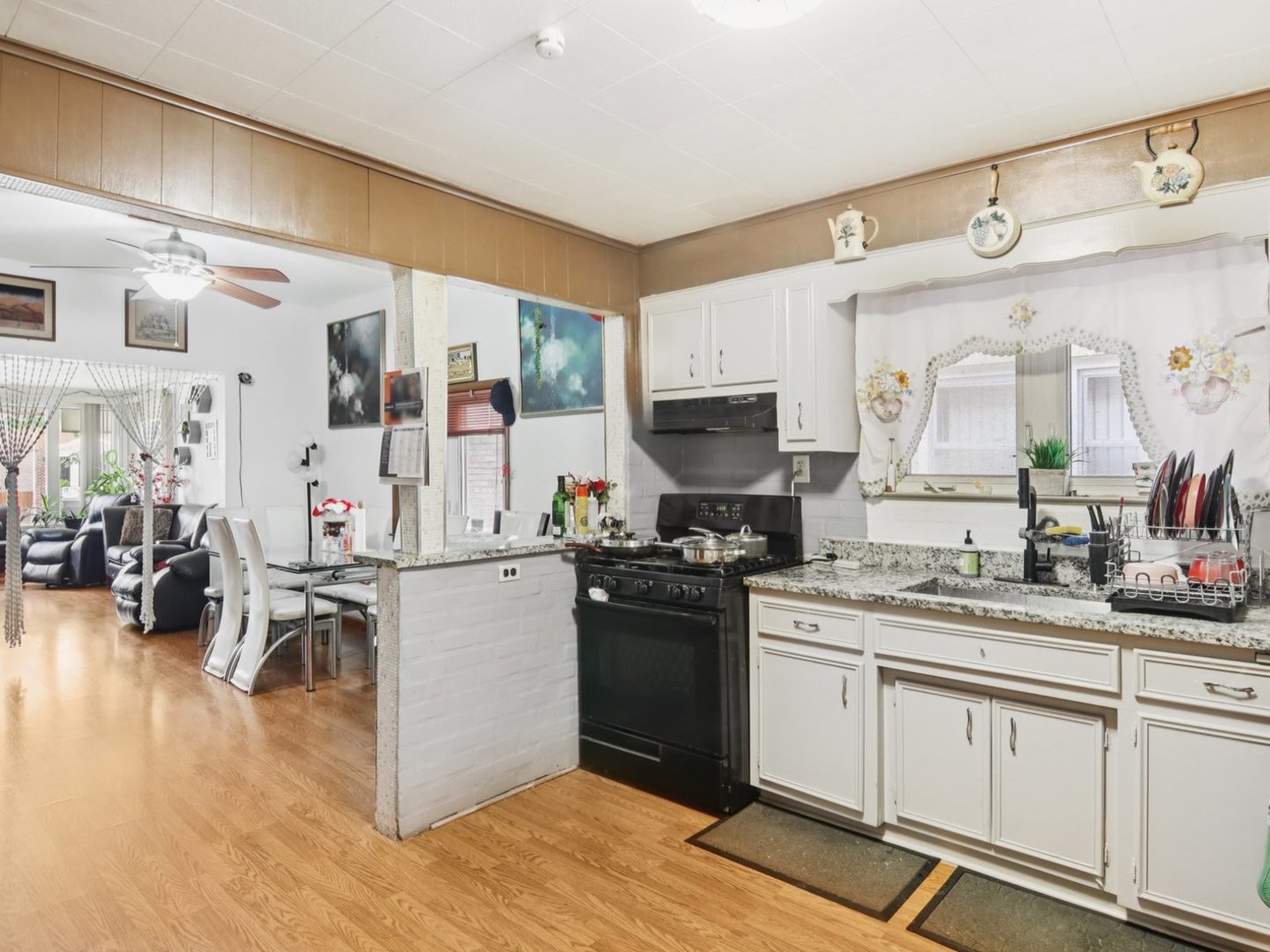 6148 S Tripp Avenue, Chicago, IL 60629