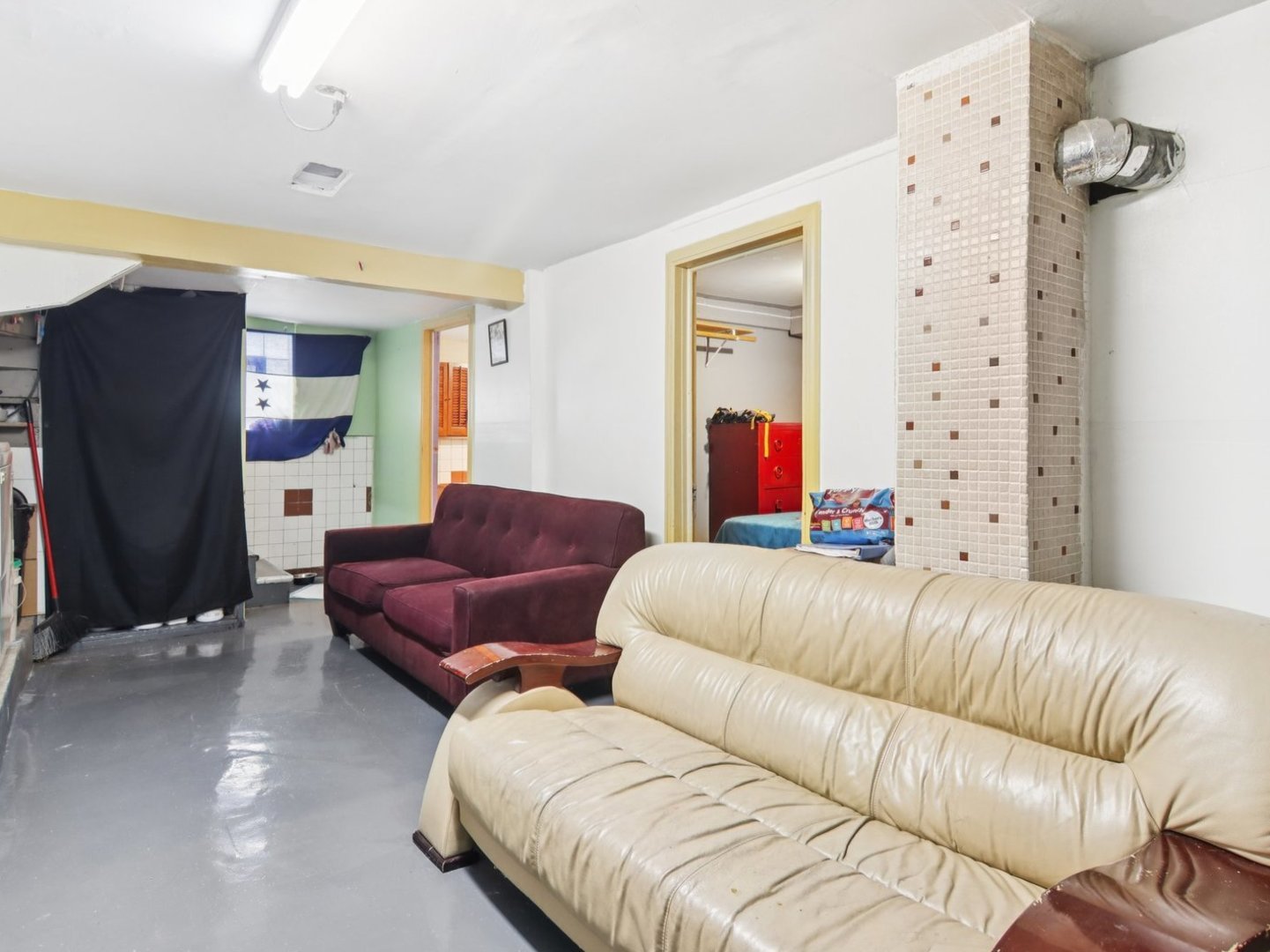 6148 S Tripp Avenue, Chicago, IL 60629