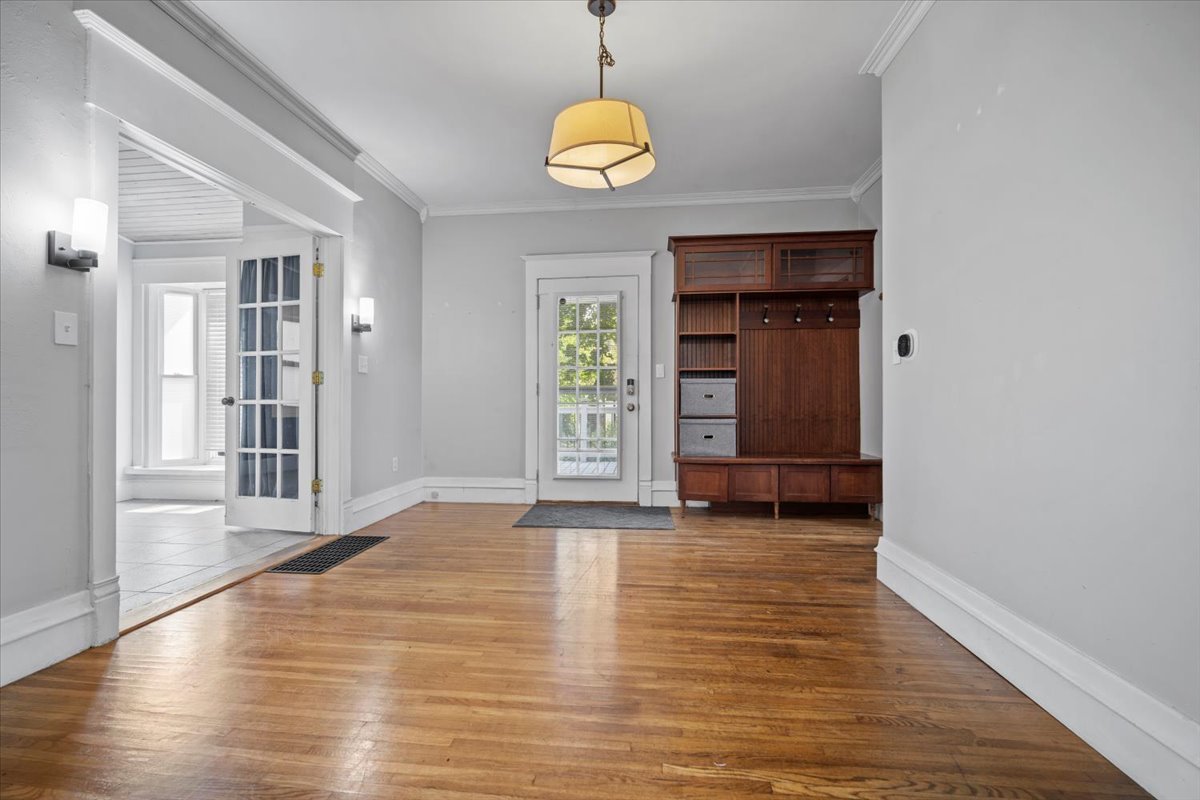 1205 E Oakland Avenue, Bloomington, IL 61701